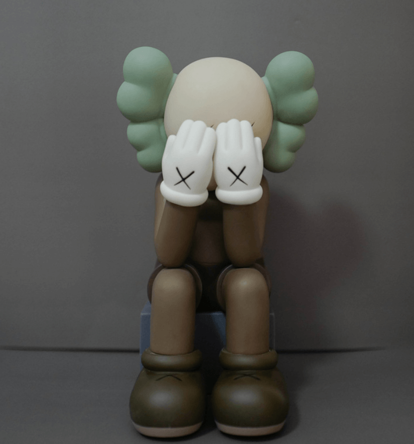 Figurine Passing Through Harbour City Toy Statue (PVC)
